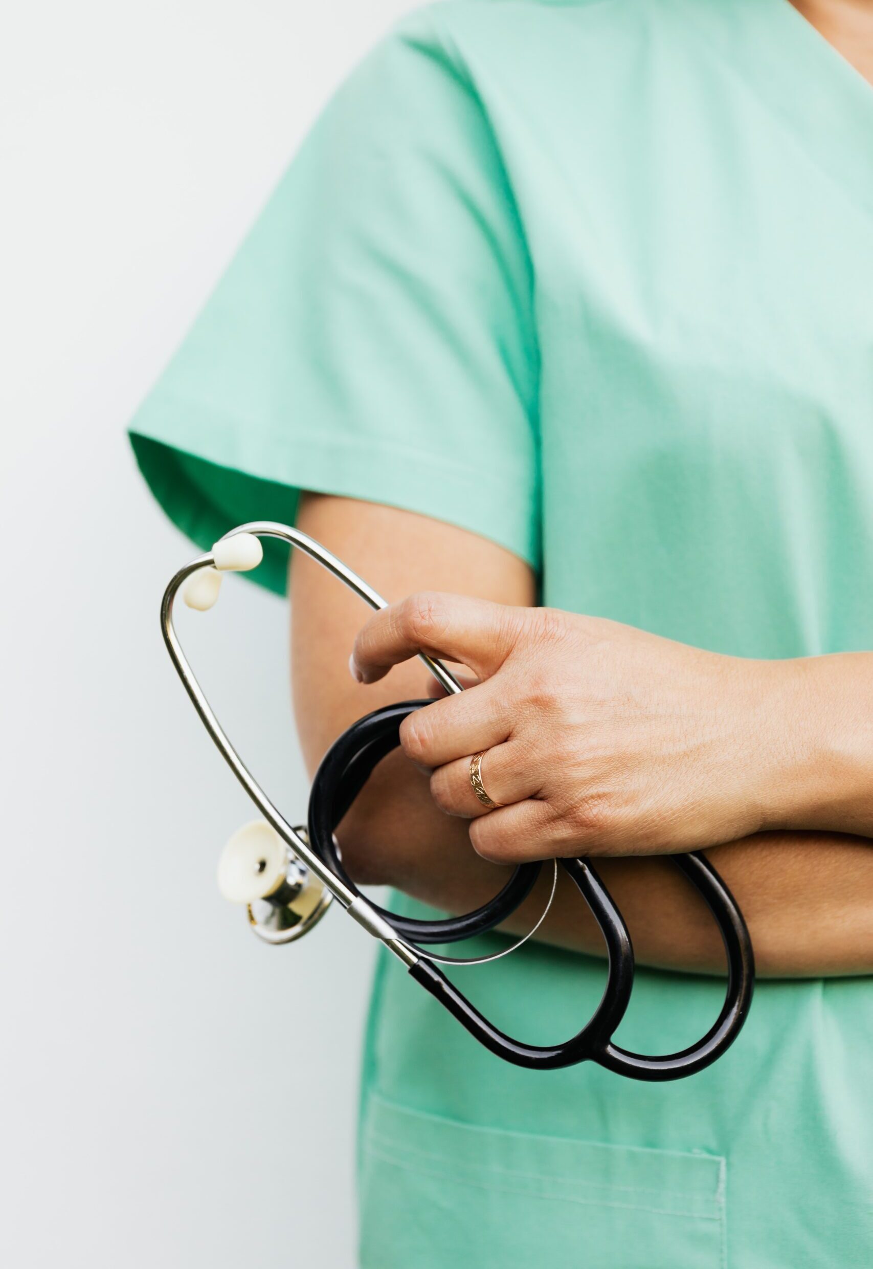 Medico della RSA Le Palme con camice e stetoscopio