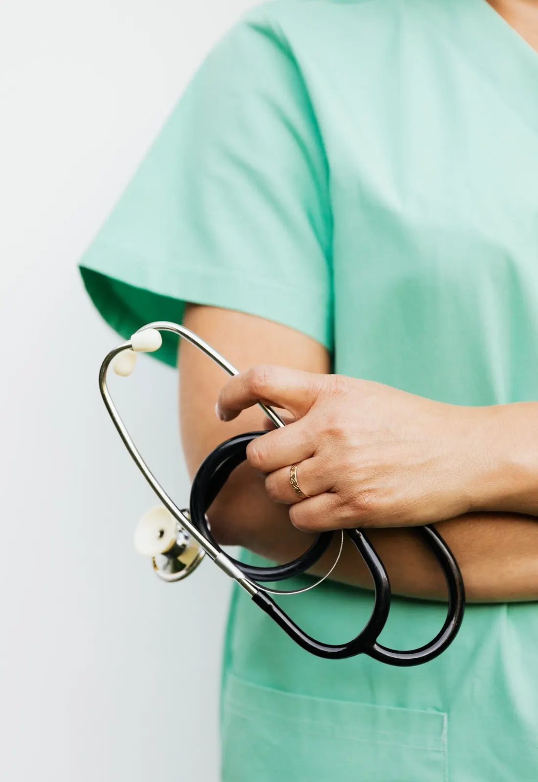 Medico della RSA Le Palme con camice e stetoscopio
